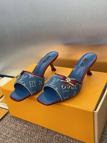 Louis Vuitton сабо