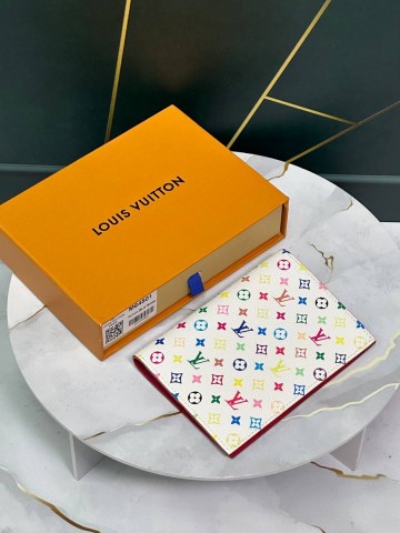 Louis Vuitton x Takashi Murakami обложка на паспорт