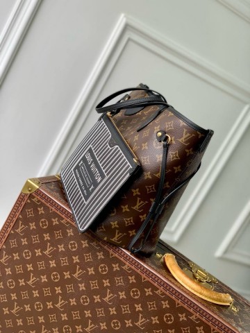 Louis Vuitton Neverfull Inside Out MM сумка