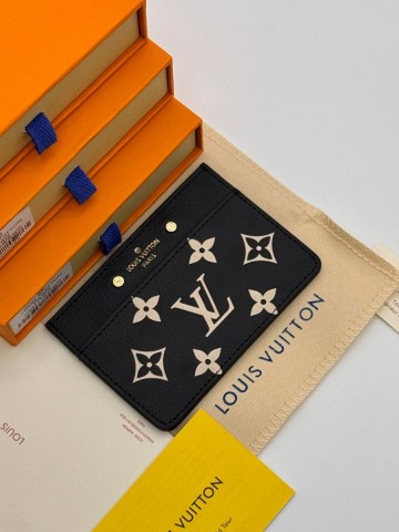 Louis Vuitton картхолдер