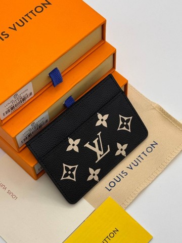 Louis Vuitton картхолдер