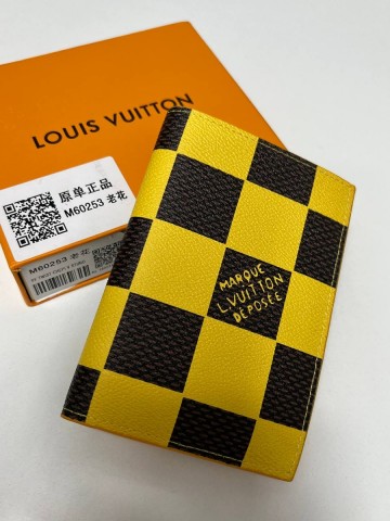 Louis Vuitton обложка на паспорт