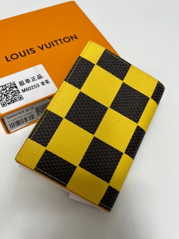 Louis Vuitton обложка на паспорт