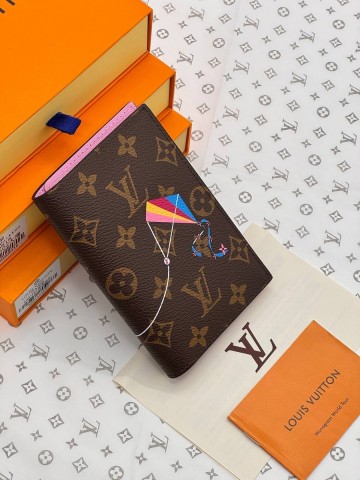 Louis Vuitton обложка на паспорт