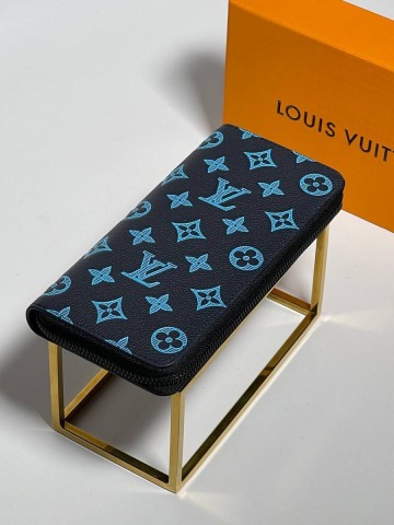 Louis Vuitton кошелек