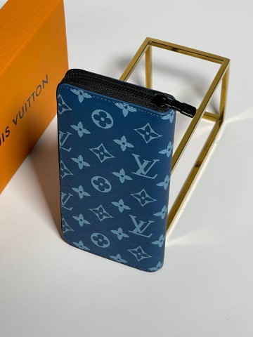 Louis Vuitton кошелек