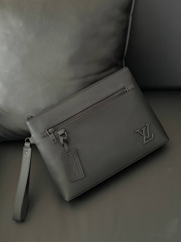 Louis Vuitton клатч