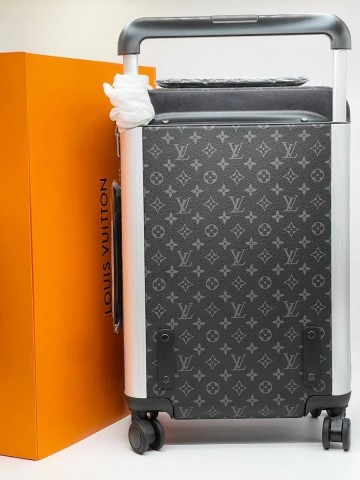 Louis Vuitton чемодан
