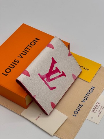 Louis Vuitton обложка на паспорт