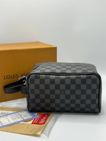 Louis Vuitton косметичка
