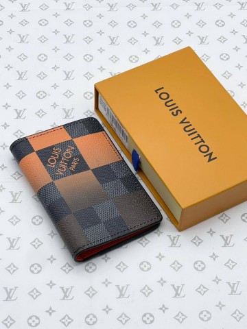 Louis Vuitton картхолдер