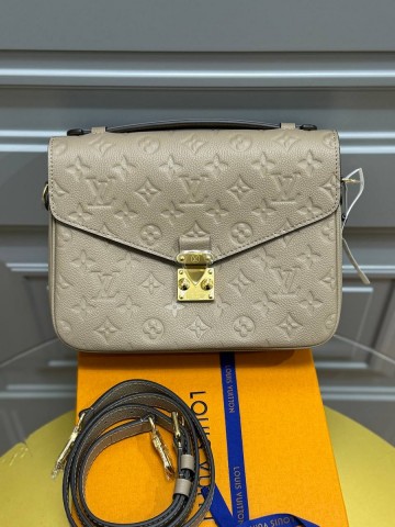 Louis Vuitton POCHETTE METIS сумка
