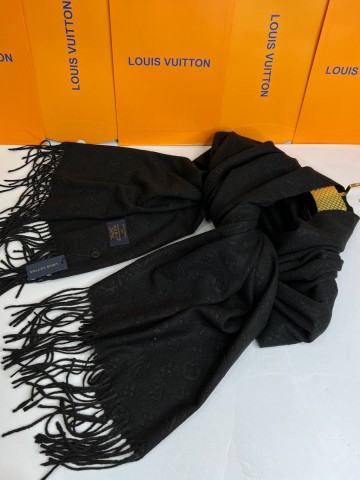 Louis Vuitton палантин
