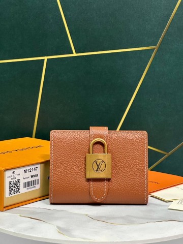 Louis Vuitton Low Key кошелек