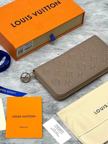 Louis Vuitton кошелек