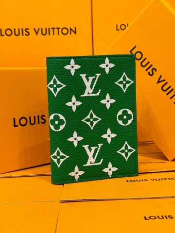 Louis Vuitton обложка на паспорт