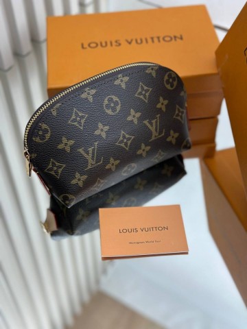 Louis Vuitton косметичка