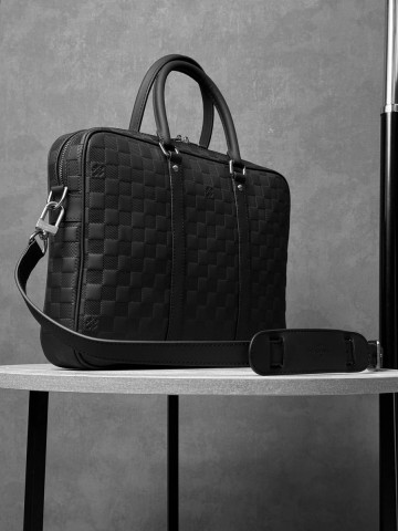 Louis Vuitton Voyage портфель