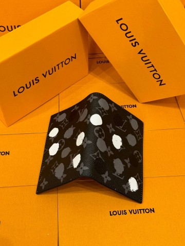 Louis Vuitton обложка на паспорт