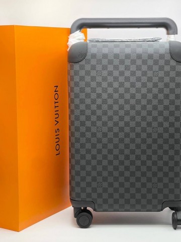 Louis Vuitton чемодан