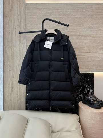 Max Mara пуховик