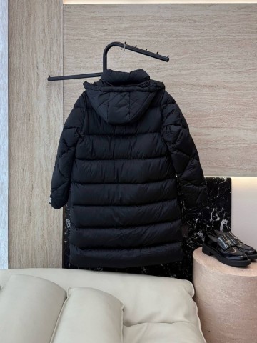 Max Mara пуховик