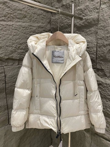 Max Mara пуховик
