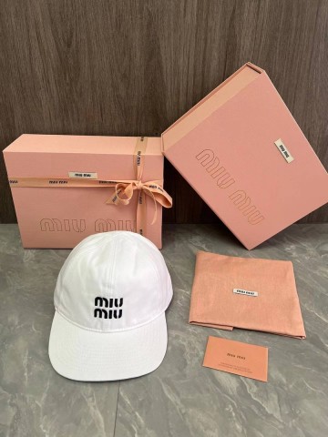 Miu Miu бейсболка #233334LX