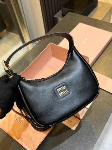 Miu Miu hobo сумка #380813NX