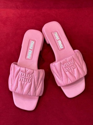 Miu Miu Matelassé nappa шлепанцы #380818ZO