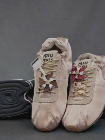 Miu Miu кроссовки #844540BD