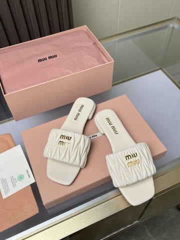 Miu Miu Matelassé nappa шлепанцы #423539ZU