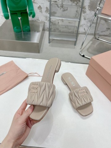 Miu Miu шлепанцы #559302CE
