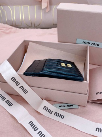 Miu Miu картхолдер #522045DA