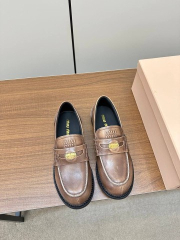 Miu Miu лоферы #515771LR
