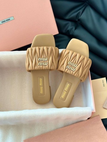 Miu Miu Matelassé nappa шлепанцы #667493BL