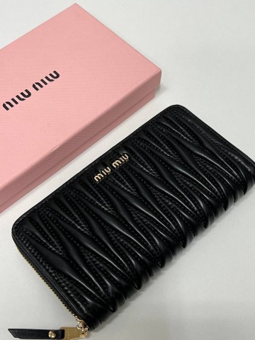 Miu Miu кошелек #941561NJ