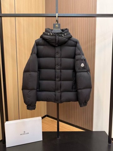 Moncler Maya Matte пуховик #116804IH