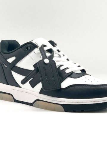 Off-White кроссовки #770649FA