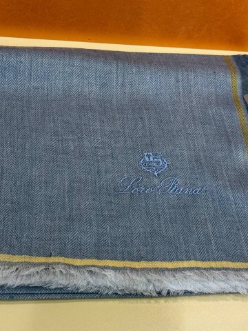 Loro Piana платок #803461QX