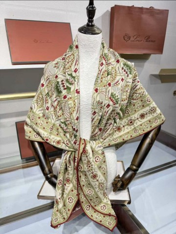 Loro Piana платок #807640BP