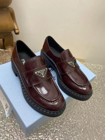Prada лоферы #222300DA