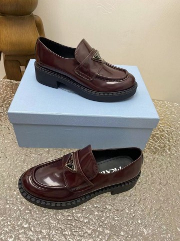 Prada лоферы #222300DA
