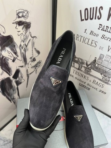 Prada лоферы #359107UW