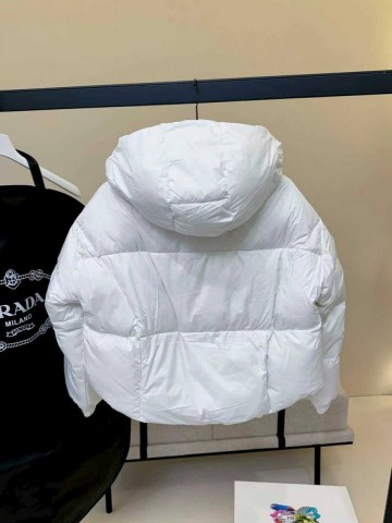 Prada пуховик #424327KU