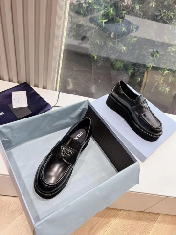 Prada Brushed Leather лоферы #963220ZQ