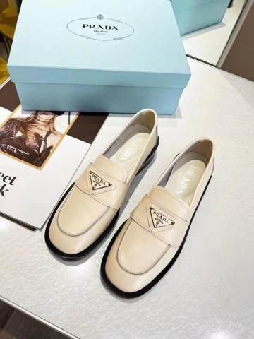 Prada лоферы #564350GN