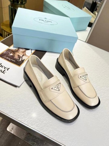 Prada лоферы #564350GN