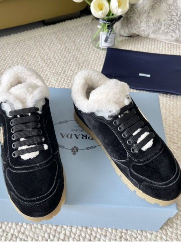 Prada кроссовки #586644PA