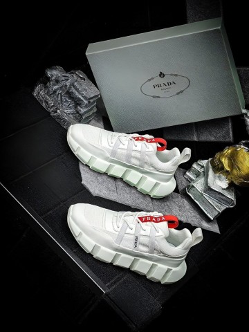 Prada кроссовки #811611ED